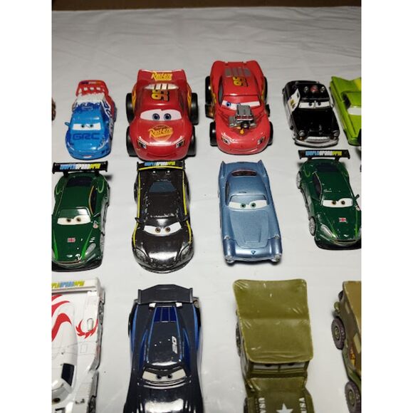 Lot of 33 Disney Pixar Cars Trucks & More - Picture 15 of 16